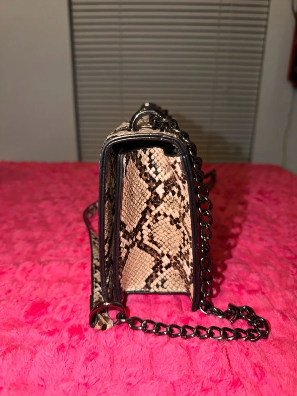 Python-Print Chain Shoulder Bag in Beige and Black